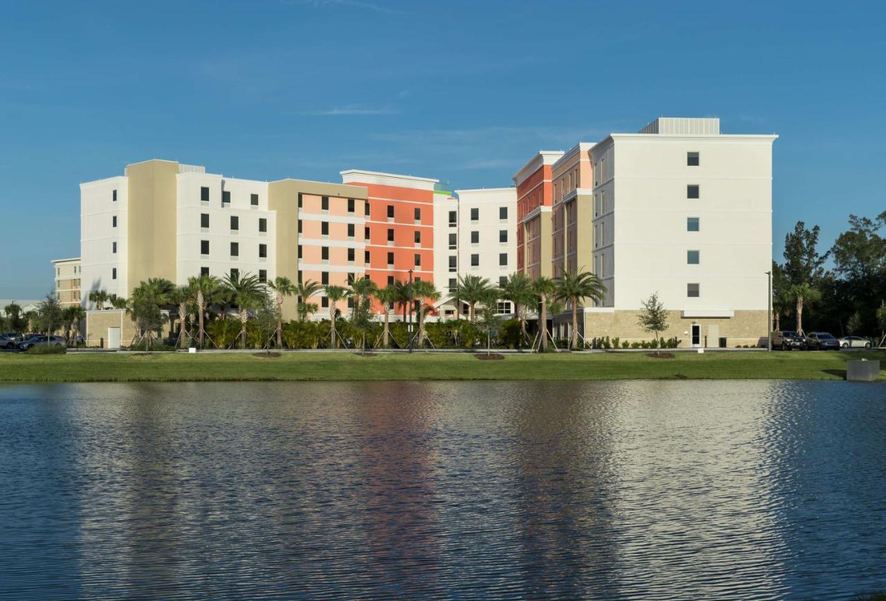 Home2 Suites By Hilton Cape Canaveral Cruise Port Экстерьер фото