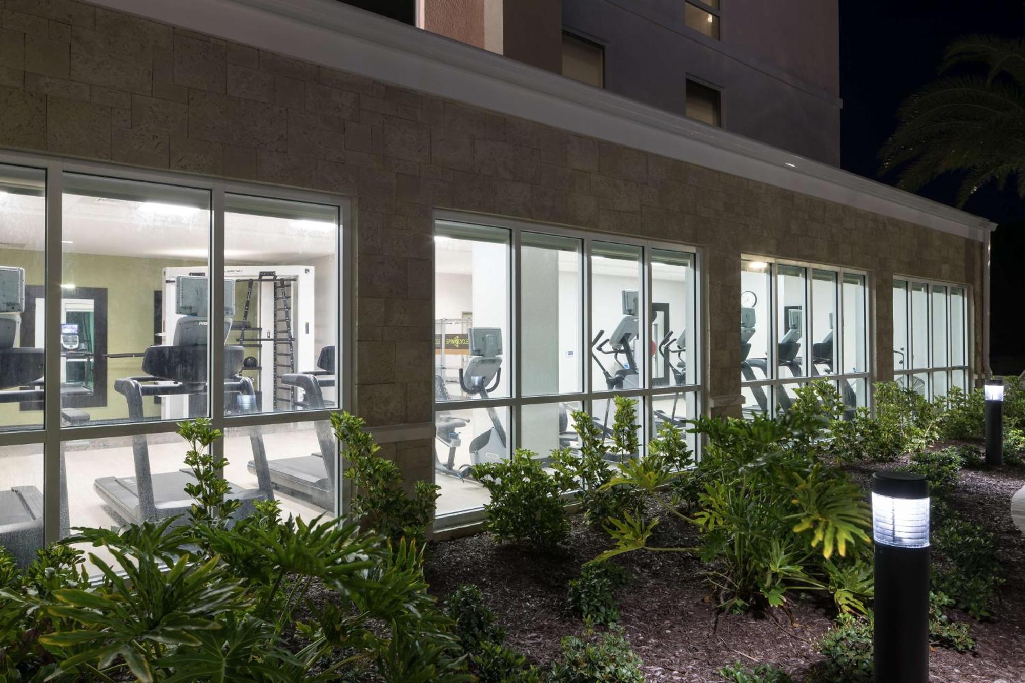 Home2 Suites By Hilton Cape Canaveral Cruise Port Экстерьер фото