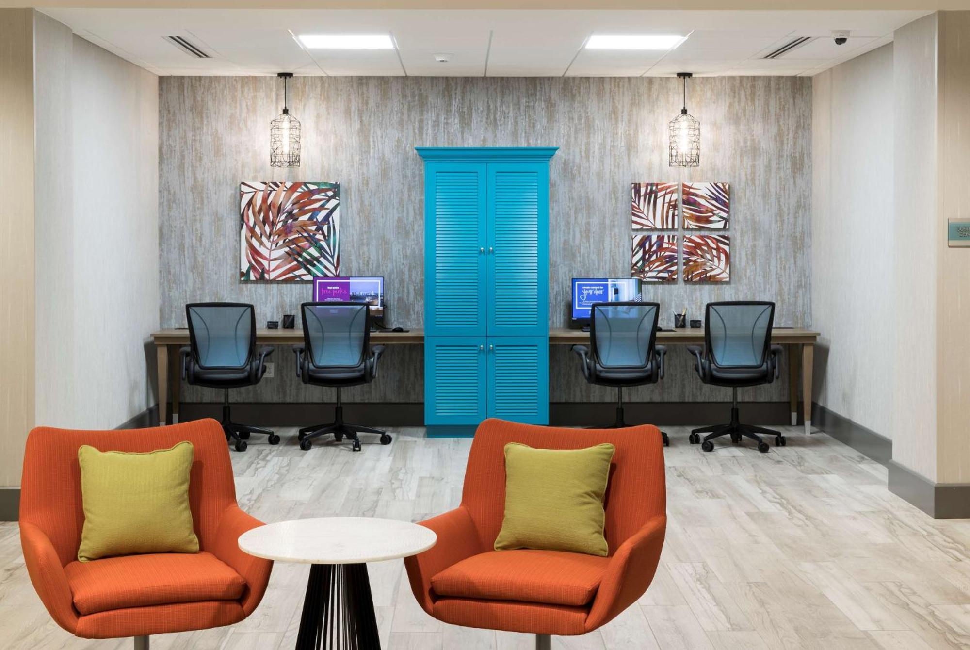 Home2 Suites By Hilton Cape Canaveral Cruise Port Экстерьер фото