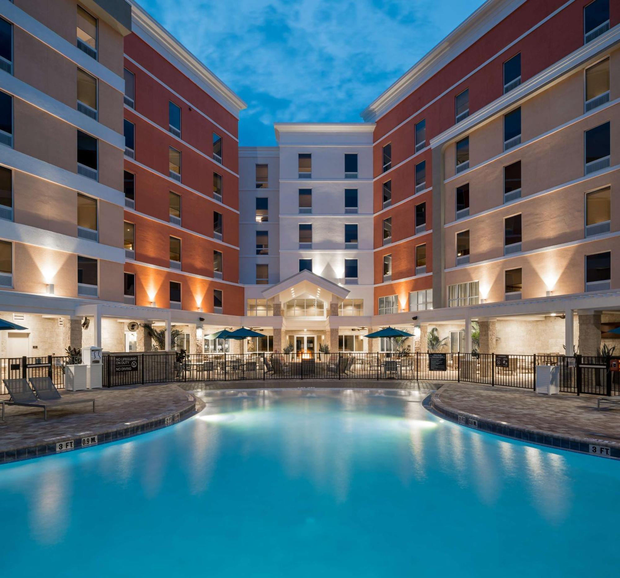 Home2 Suites By Hilton Cape Canaveral Cruise Port Экстерьер фото